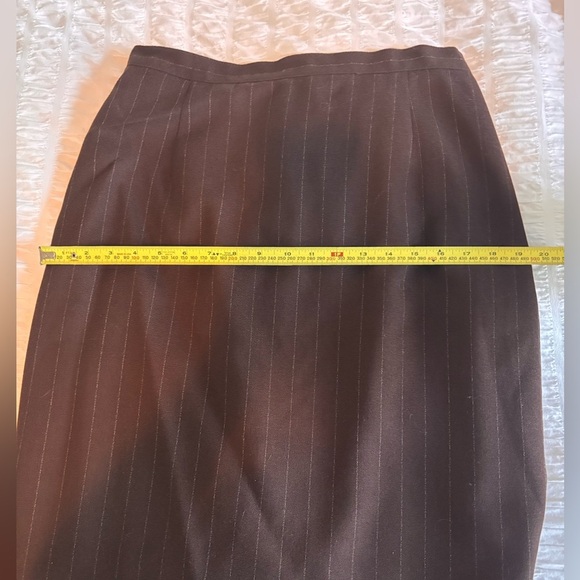Vintage Alberto Makali Brown Pinstripe Vest and Skirt Set - Picture 11 of 13